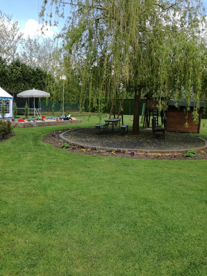 Urlaub Machen Direkt Am Irland Das Kinderparadies In Twisteden Im Grossen Garten Bei Privatleute Fur Maximal Sechs Personen Кавелар Экстерьер фото