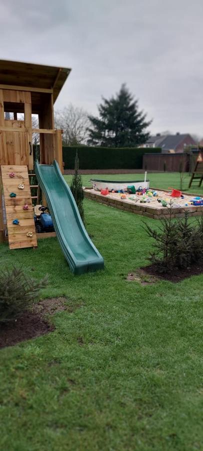 Urlaub Machen Direkt Am Irland Das Kinderparadies In Twisteden Im Grossen Garten Bei Privatleute Fur Maximal Sechs Personen Кавелар Экстерьер фото